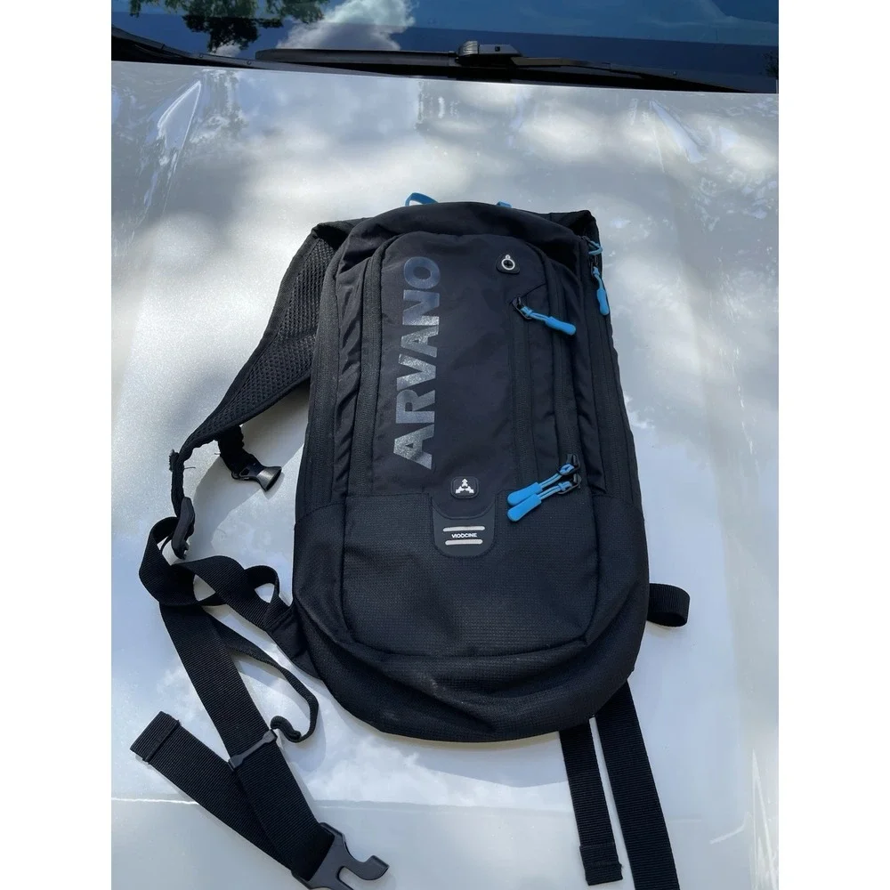 Arvano 6L Backpack Lightweight for Biking and Hiking Black